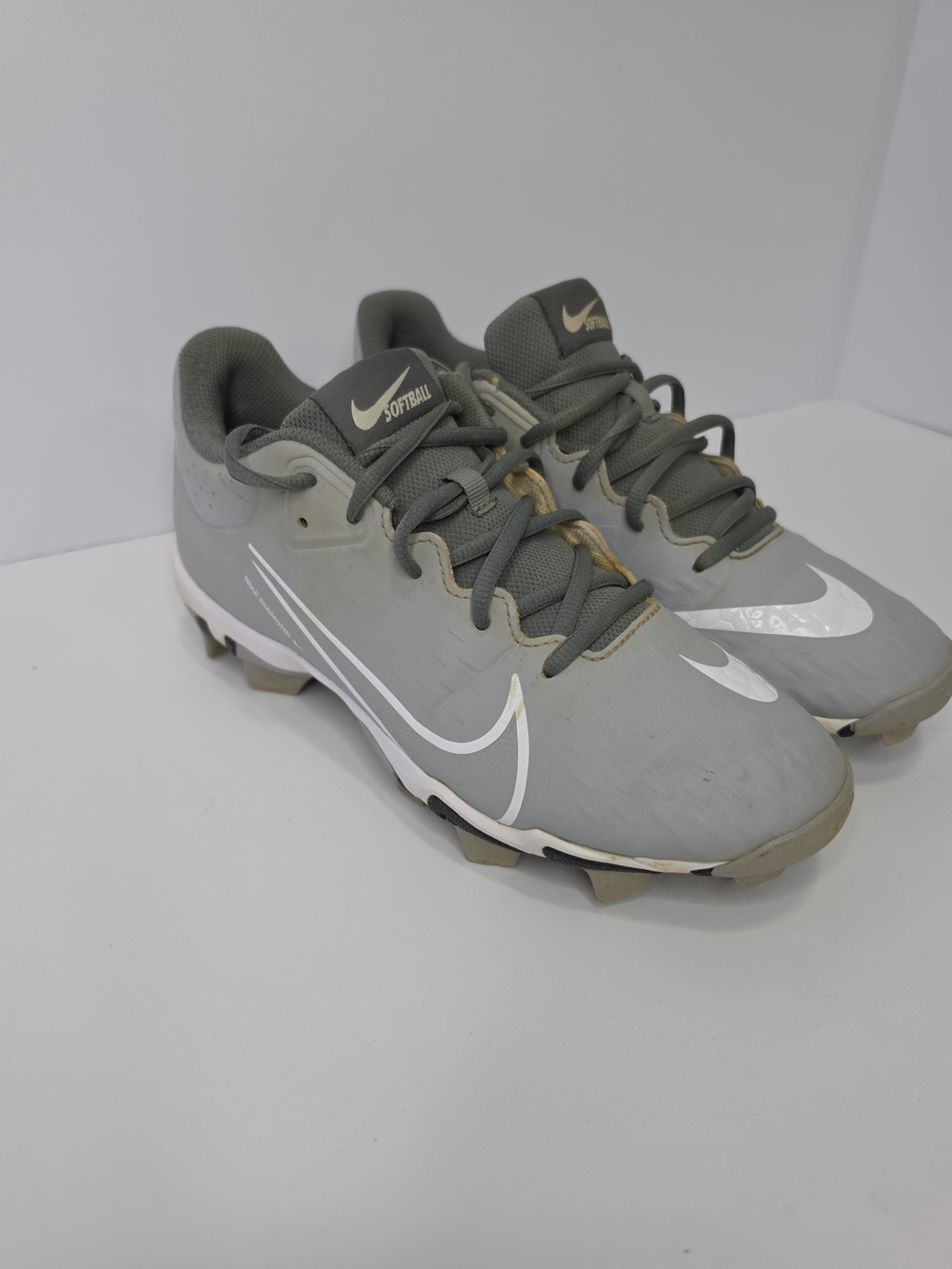 Nike Women’s Gray and White Softball Cleats